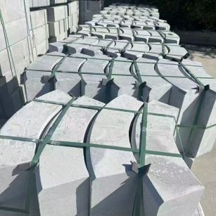 河南 芝麻灰弧形路沿石