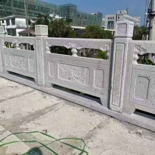 河南 芝麻白栏杆