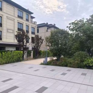 河南 芝麻白与芝麻白搭配铺装，尺寸1200*600