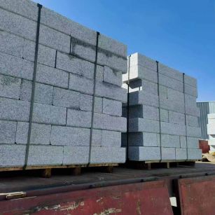 河南 路沿石装车出货