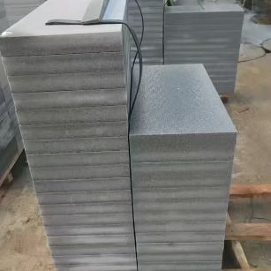 河南 芝麻灰火烧面300*600*50地铺石材