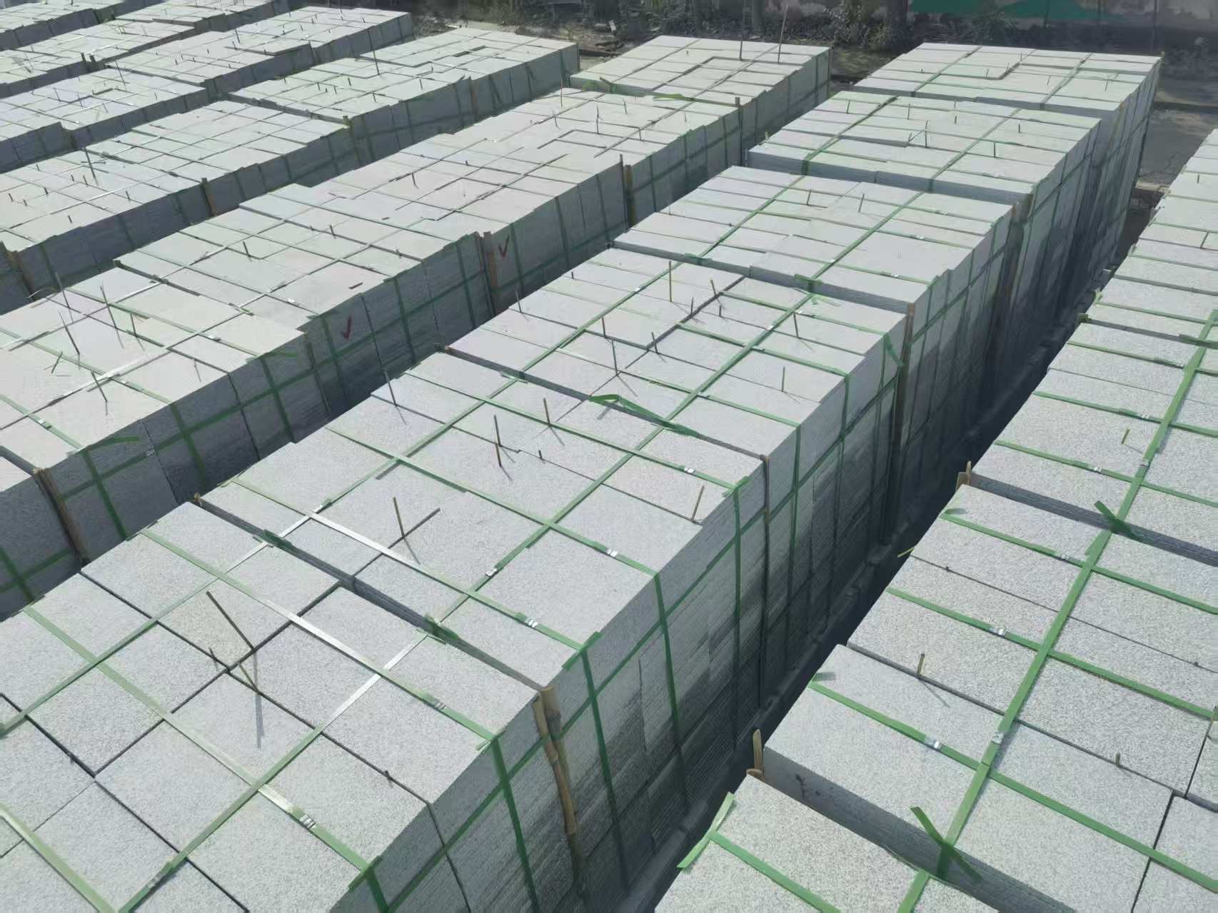 河南 芝麻白1.8公分火烧300*600地铺，清仓大甩卖