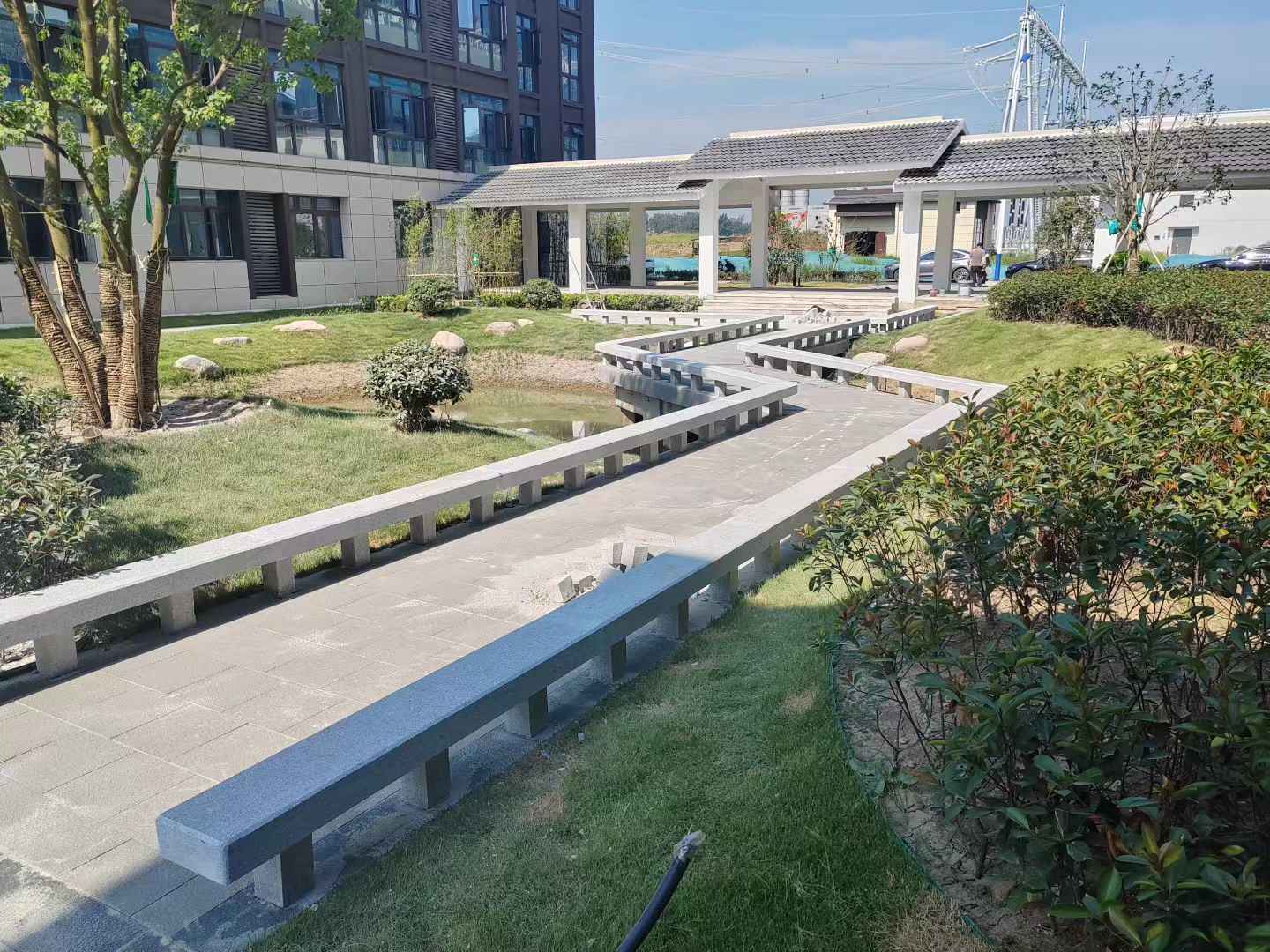 河南 芝麻灰小区坐凳&栏杆安装效果