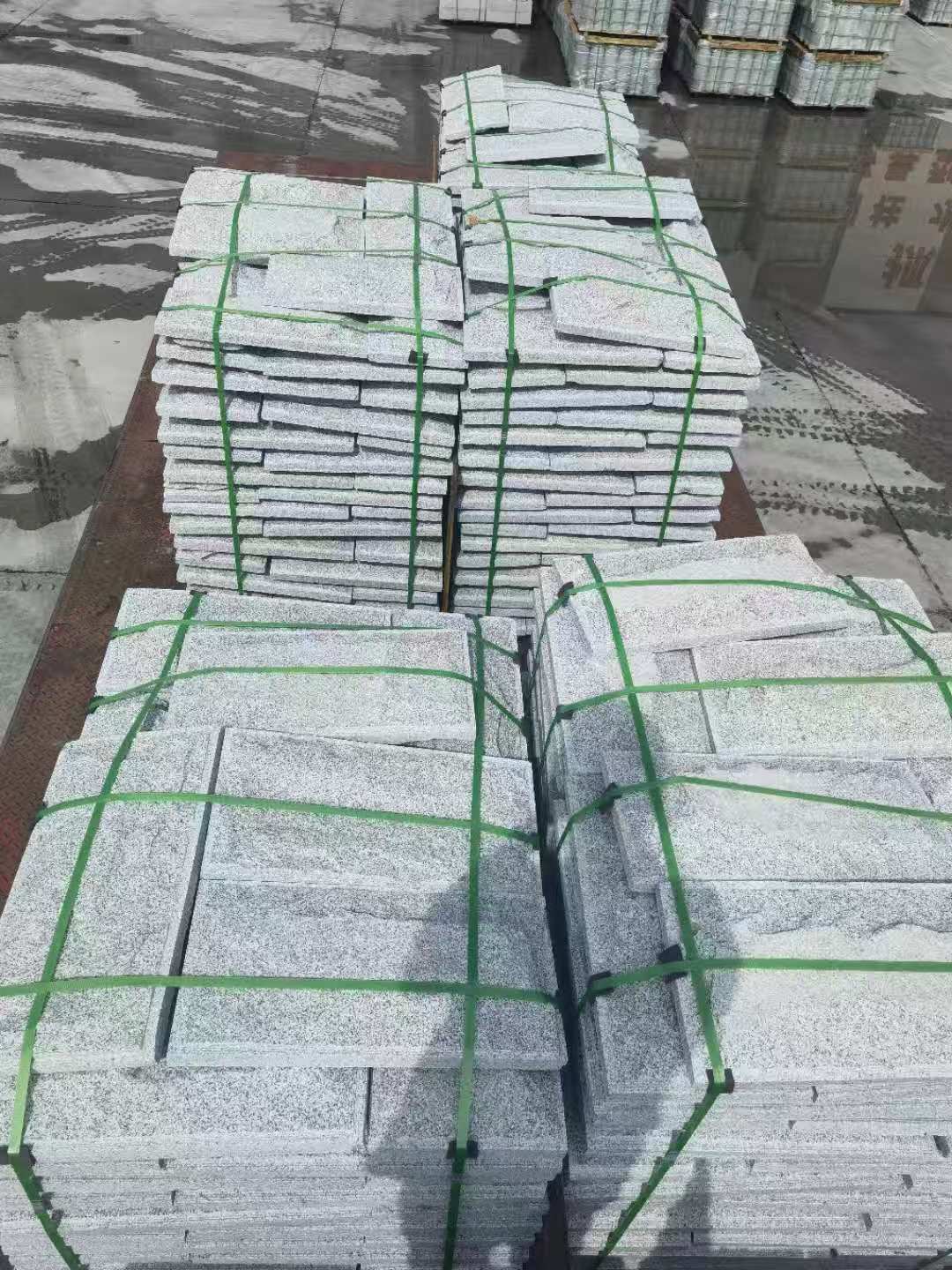 河南 芝麻白蘑菇石装车出货