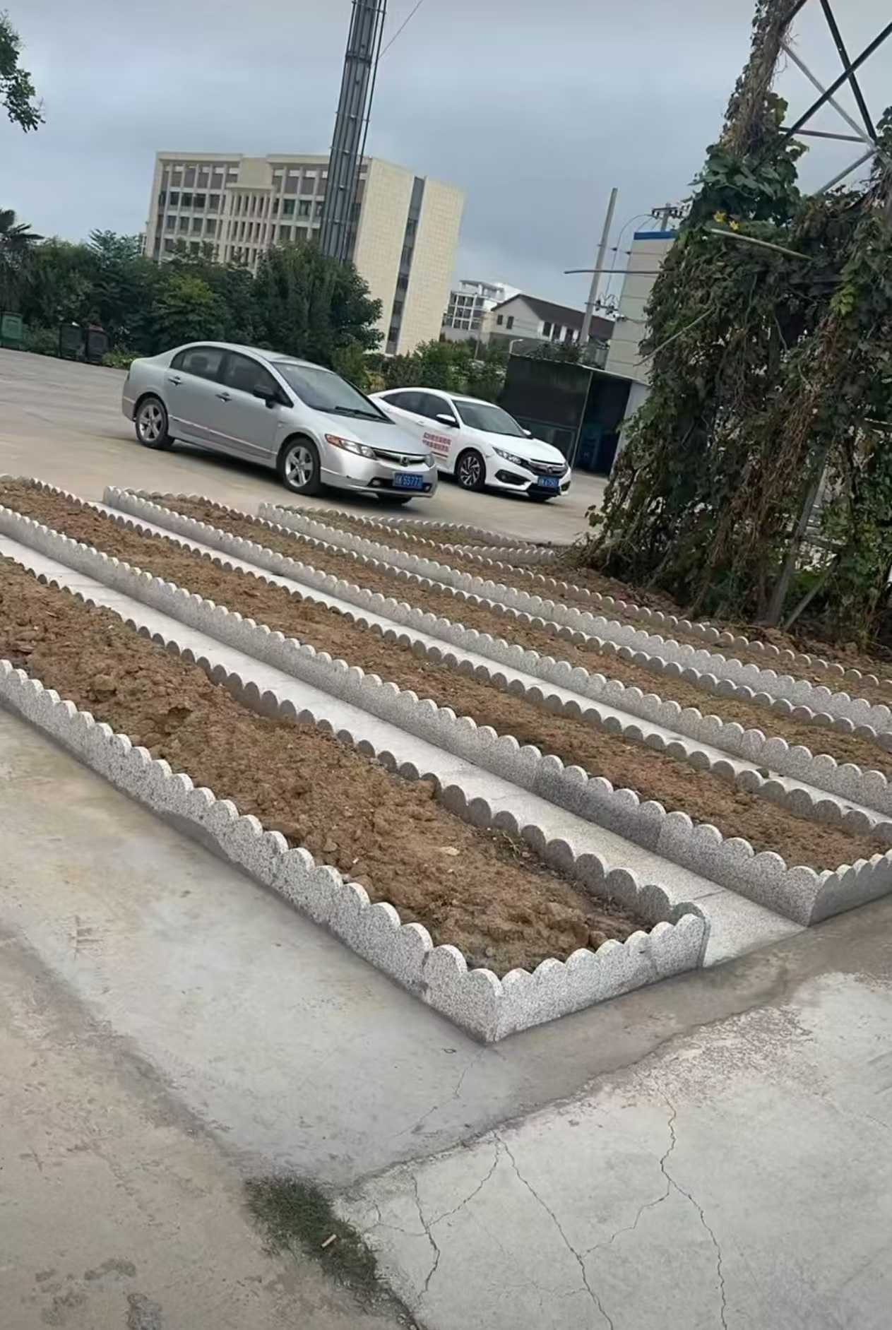 河南 花边石、花围石、花园石安装效果