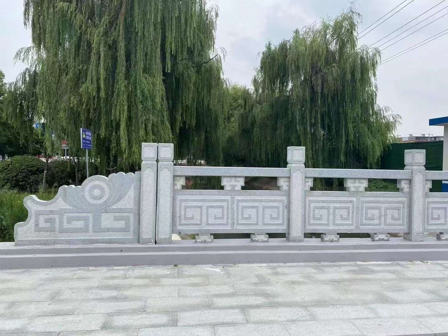 河南 芝麻灰桥栏杆、河道栏杆安装效果